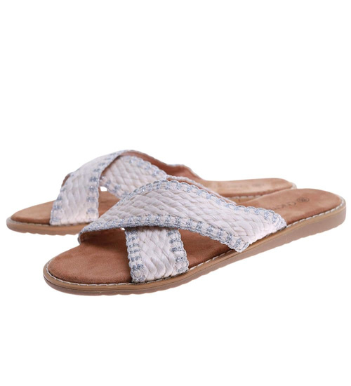 Białe klapki na płaskim obcasie /D9-3 17537 G186/