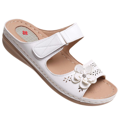 Białe klapki na koturnie i platformie /E2-2 177866 T280/