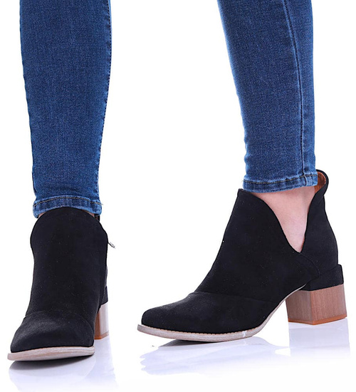 Czarne damskie botki na klocku /E8-3 6529 T292/