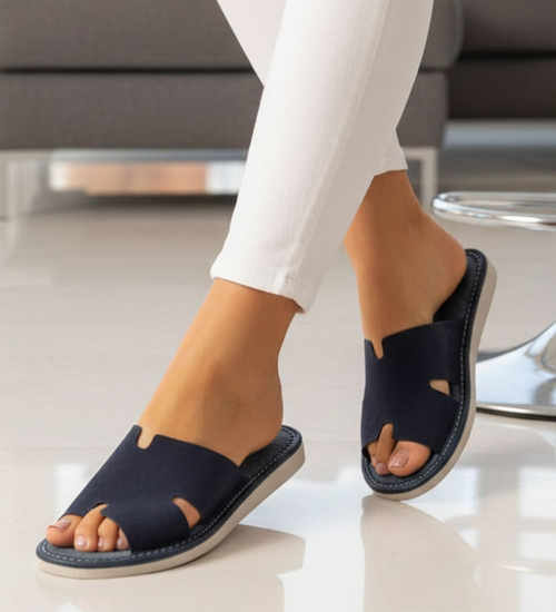 Skórzane domowe klapki kapcie granatowe /E8-1 13381 S194/