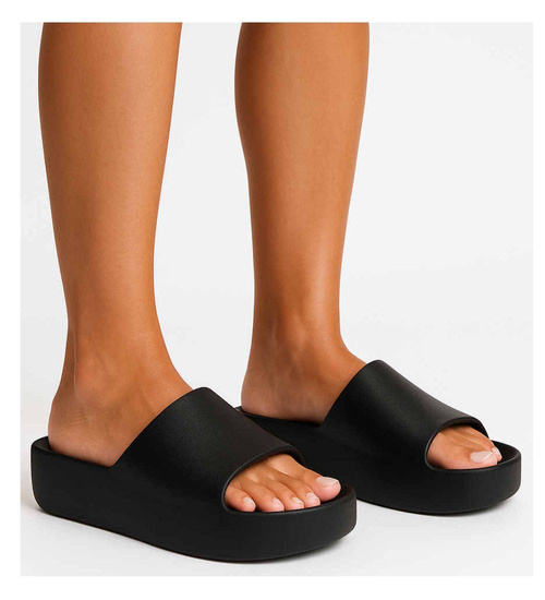 Czarne wodoodporne klapki plażowe na platformie /C1-3 17847 G182/