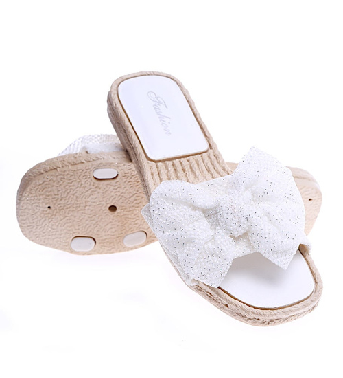Białe klapki dla dziewczynki kokarda /C7-1 14589 T198/