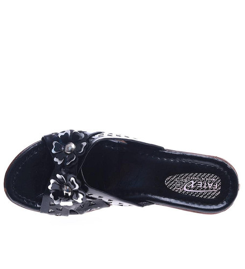 Czarne klapki na koturnie i platformie /H2 14312 T005/