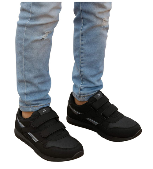 Sportowe czarne buty chłopięce na rzepy /D3-1 18124 T389/