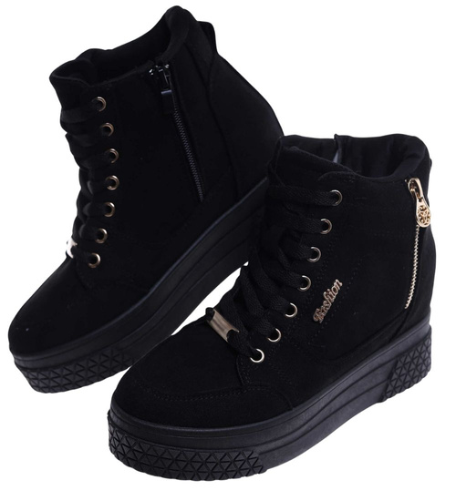 Czarne zamszowe sneakersy na koturnie i platformie /G3-3 15506 T634/