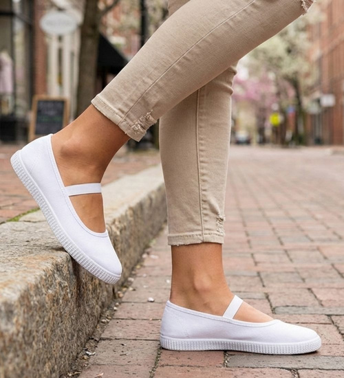 Wsuwane białe dziewczęce tenisówki balerinki czeszki z paseczkiem /C7-2 17481 T125/