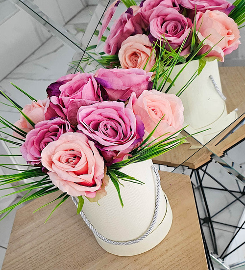 Flower box- śliczne kolorowe róże na prezent /FL48A M312/