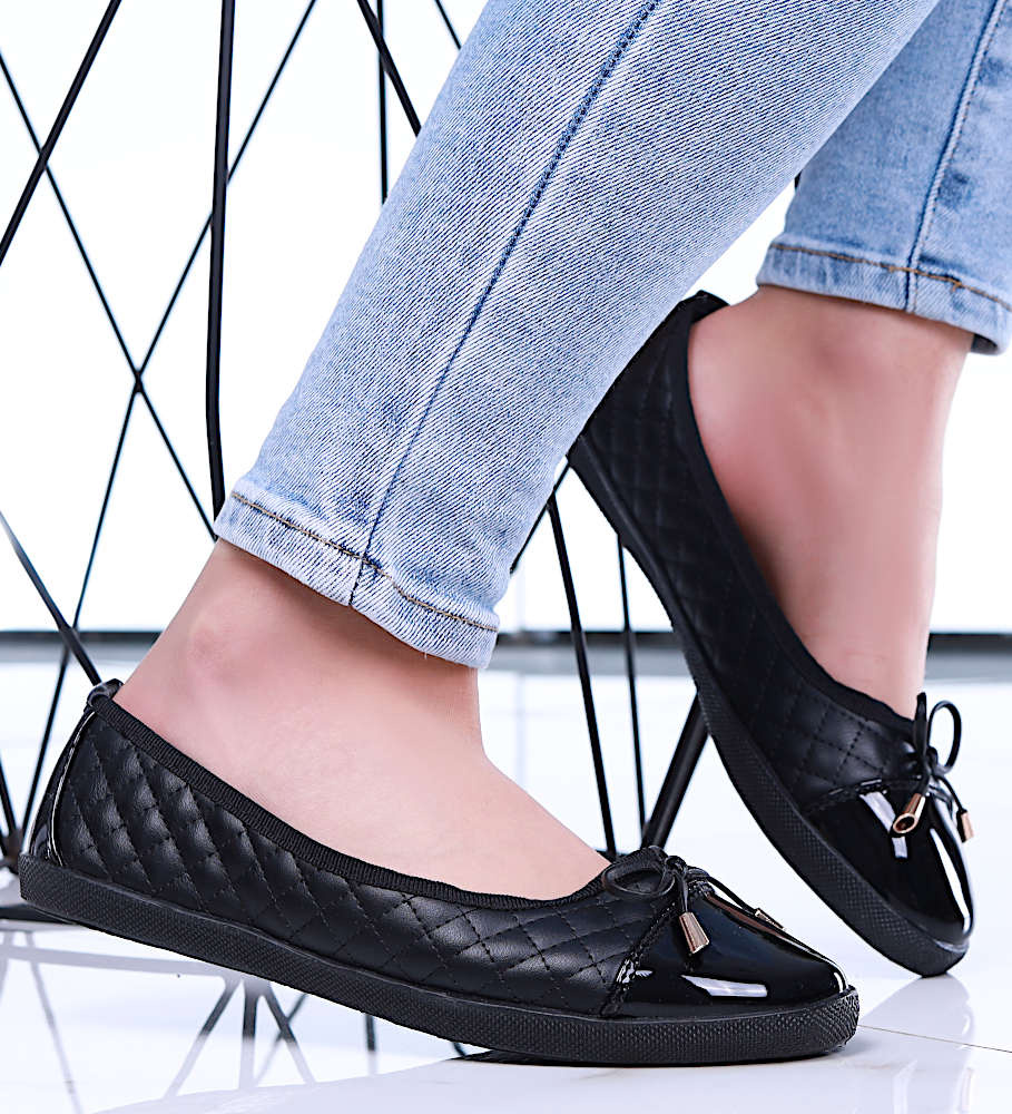 Sportowe czarne balerinki damskie z kokardką