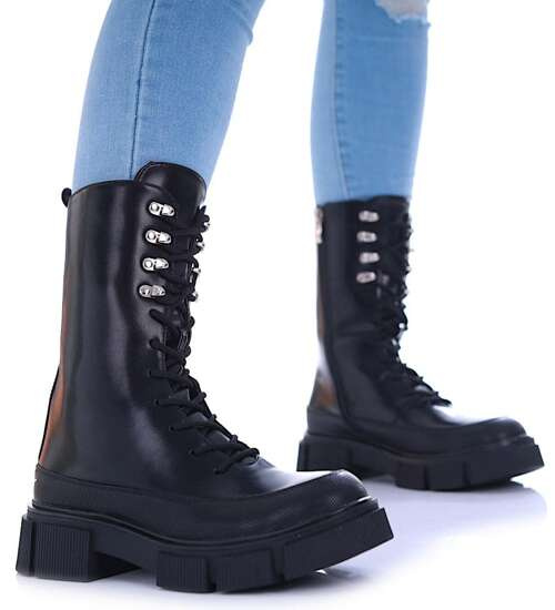 Wiązane czarne glany trapery na platformie /D8-3 17184 T312/