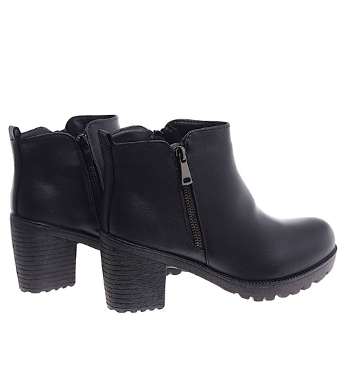 Czarne botki na obcasie z suwakiem /C7-3 18414 T300/