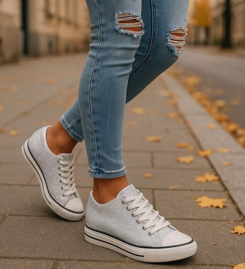 Białe trampki sneakersy na niskim koturnie /G8-1 16615 T096/