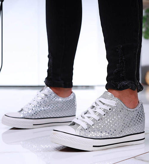 Srebrne trampki sneakersy na niskim koturnie /A10-2 16548 G8-61/