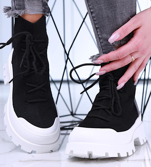 Wiosenne czarne botki z tkaniny na platformie /E1-3 15725 T144/