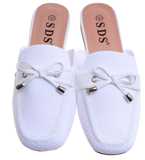 Białe klapki na płaskim obcasie /E8-2 17607 T182/