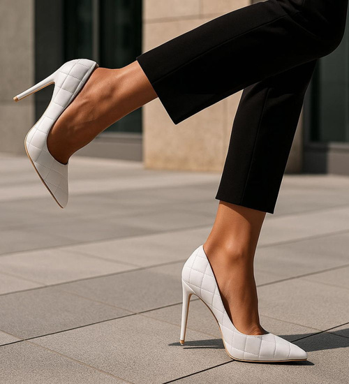 Białe czółenka damskie na szpilce /D7-3 16194 G157/