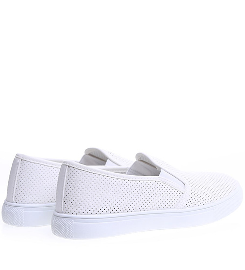 Białe wsuwane ażurowe tenisówki slip on /F2-2 15641 T184/