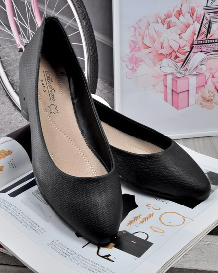Czarne balerinki z migdałowymi noskami /C5-2 2756 S197/