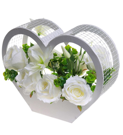 Kompozycja kwiatowa- białe róże w dużym białym sercu /Komp106 P424/
