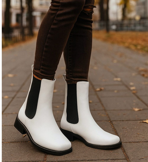 Białe botki sztyblety z ociepleniem /J6-4 H2 18445 T187/