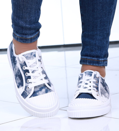 Sznurowane nakrapiane trampki damskie /C2-2 15030 T165/