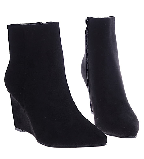 Czarne ocieplane botki na koturnie /F2-3 14820 T346/