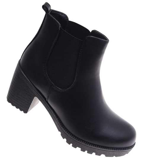 Czarne wsuwane botki na obcasie /G5-2 18241 T300/