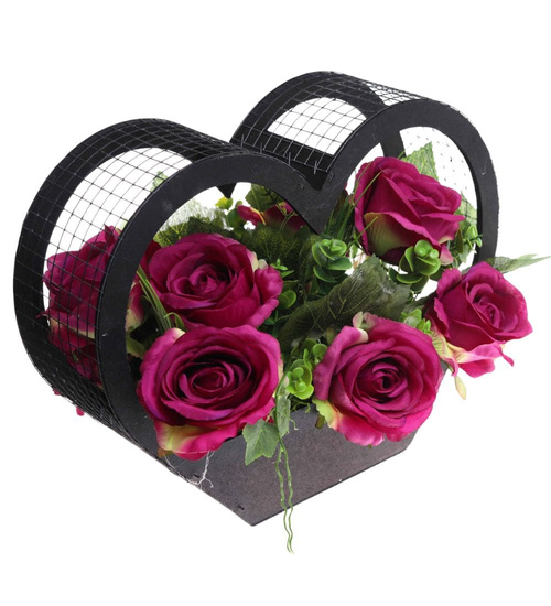 Kompozycja kwiatowa- fioletowe róże w dużym czarnym sercu /Komp110 P424/
