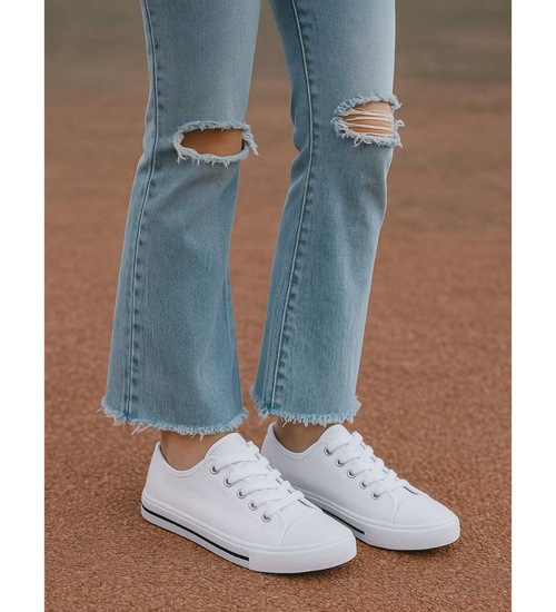 Klasyczne białe trampki z niską cholewką /B4-1 15577 T089/