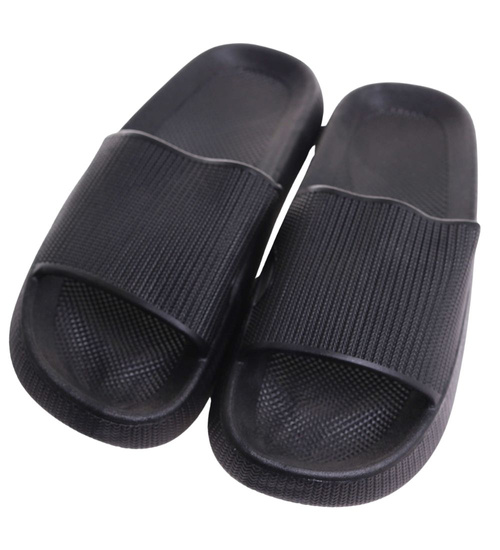 Czarne wodoodporne klapki plażowe /A6-1 17724 G089/