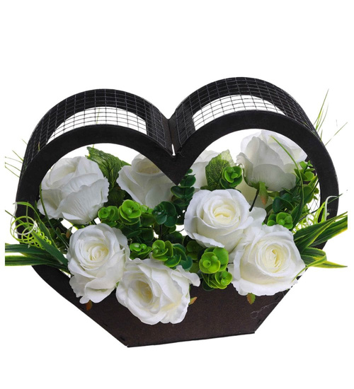Kompozycja kwiatowa- białe róże w dużym czarnym sercu /Komp108 P424/