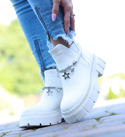 Białe damskie botki sztyblety na platformie /F9-3 14904 S336/