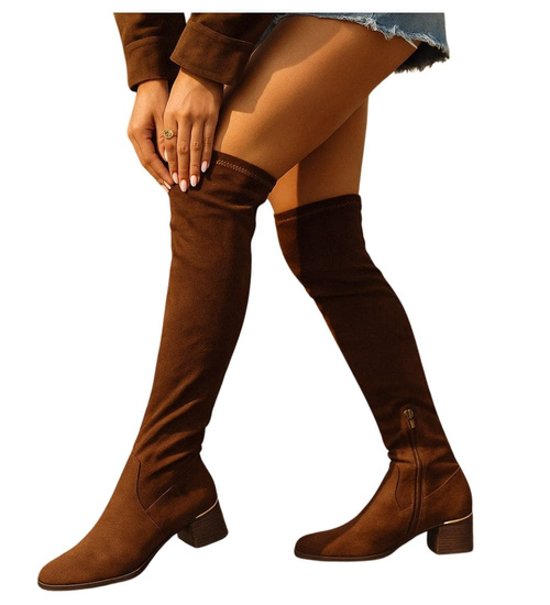 Czekoladowe kozaki muszkieterki na obcasie /F3-2 18258 W588/