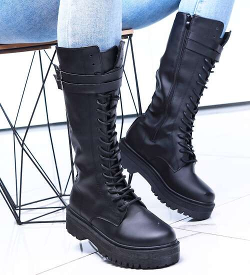 Czarne wysokie trapery glany na platformie /B1-2 15370 T485/ Czarne wysokie trapery glany na platformie /B1-2 15370 T485/