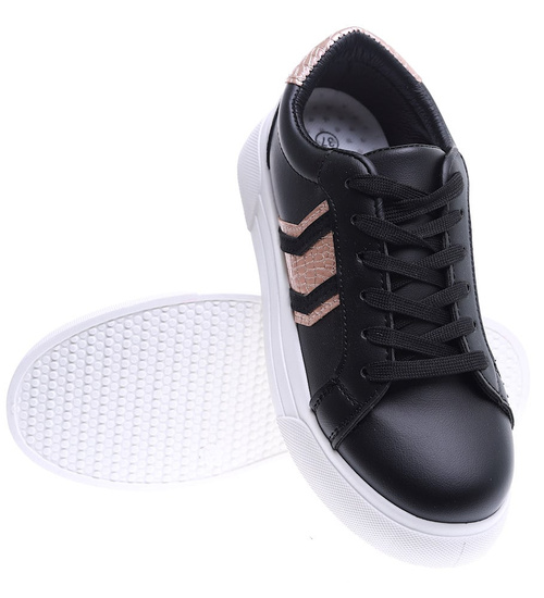 Czarne wiązane trampki na platformie /C2-2 15788 T231/