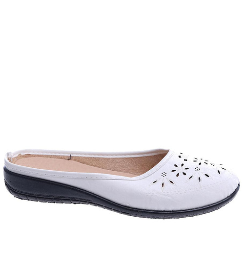 Białe ażurowe klapki z krytymi noskami /G9-2 13897 T096/