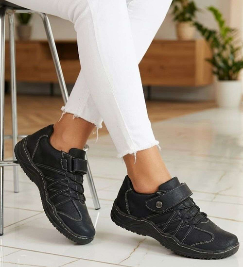 Czarne półbuty damskie na rzep /C2-2 14659 T281/