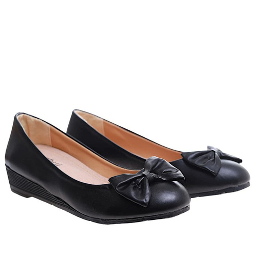 Czarne czółenka na niskim koturnie /C3-2 14607 T144/