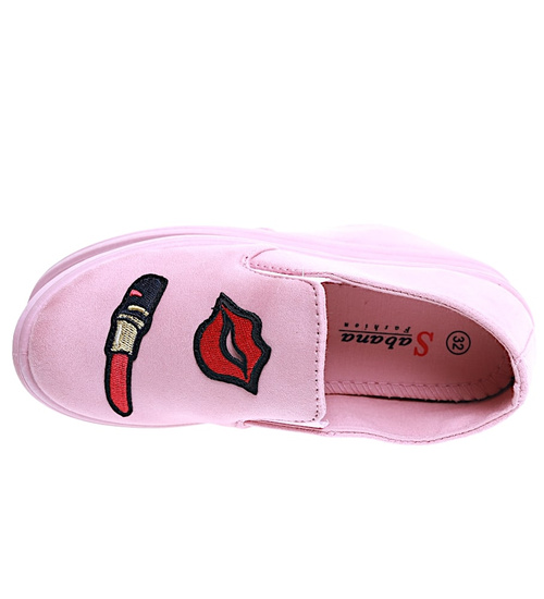 Dziewczęce wsuwane tenisówki różowe z naszywkami /G2-3 15563 T195/