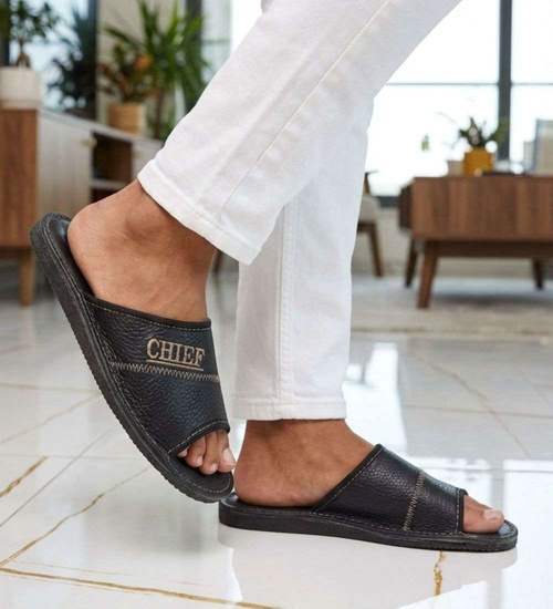 Skórzane otwarte klapki domowe Chief czarne /D2-1 18685 S199/