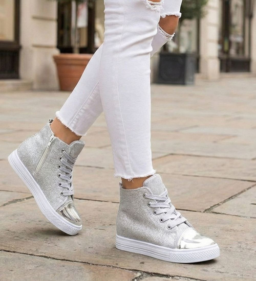 Dziewczęce trampki na niskim obcasie /A3-2 4292 S170/