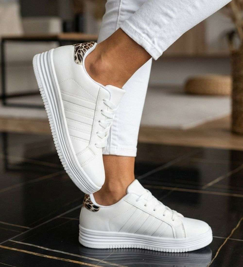 Wiązane trampki damskie białe /A8-3 18662 T187/