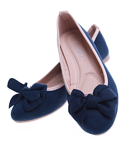 Granatowe zamszowe balerinki z kokardką /E3-2 13443 T191/
