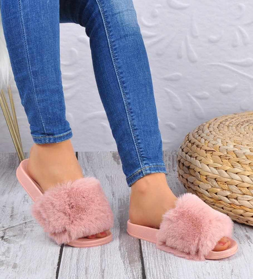 Różowe klapki damskie z futerkiem /G9-2 4511 S109/