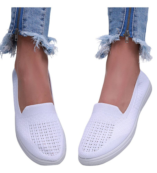 Materiałowe ażurowe białe wsuwane półbuty damskie /G9-3 15945 T136/