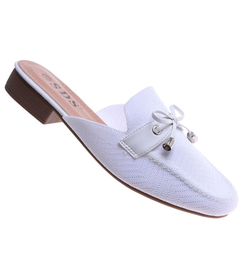 Białe klapki na płaskim obcasie /E8-2 17607 T182/