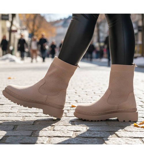 Beżowe wsuwane botki damskie ost491