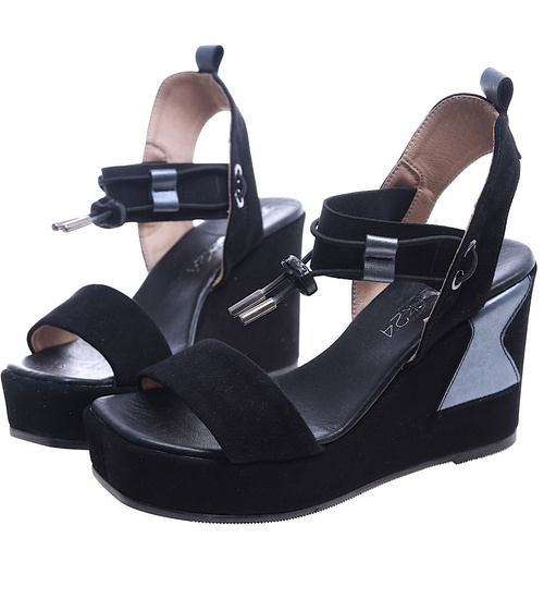 Skórzane czarne sandały damskie /D1-3 14379 T179/