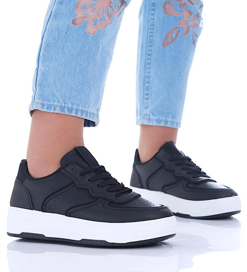 Wiązane sportowe buty damskie czarne /D7-2 13911 T292/