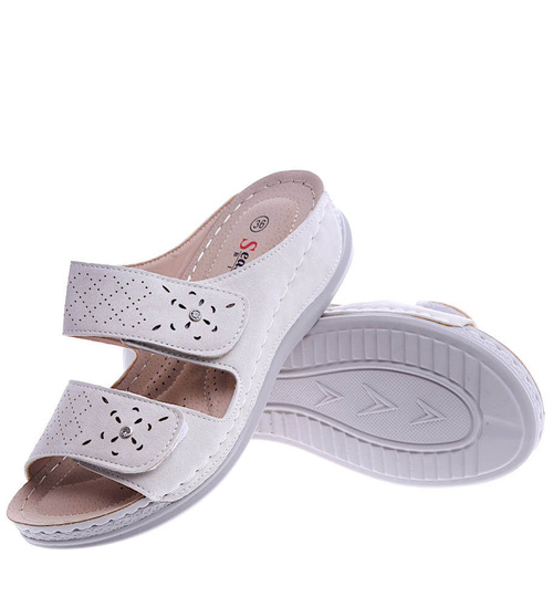 Beżowe klapki damskie na rzep /C3-3 13903 T432/