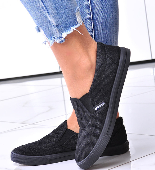 Materiałowe czarne tenisówki slip on /C2-2 12539 T195/